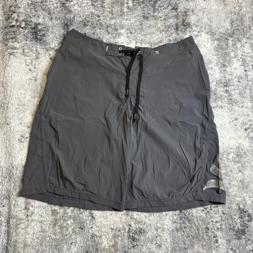 Hurley Phantom Board Shorts Mens 38 Grey Silver Metallic Logo MB04A Stretch Surf